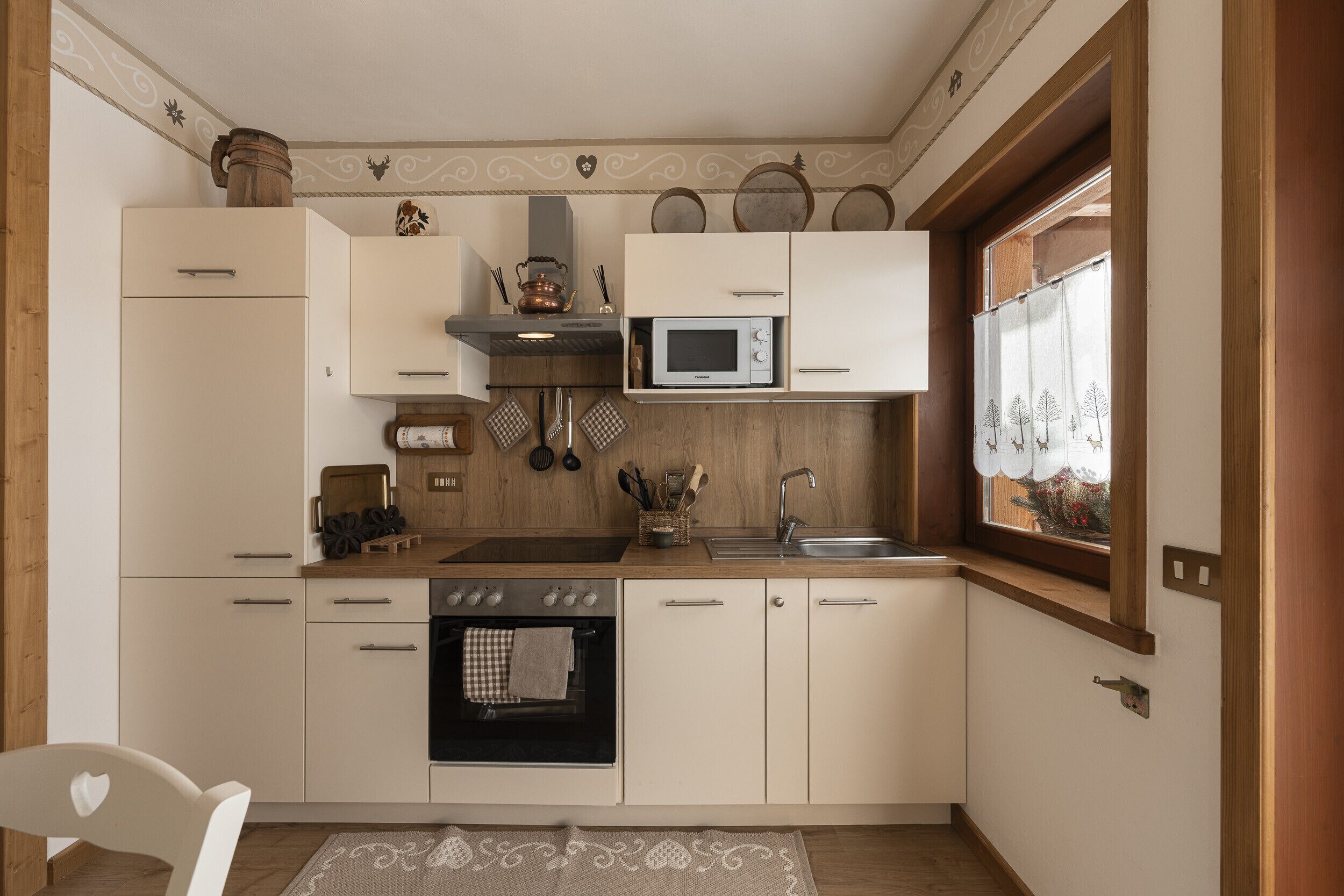 Frigorifero, microonde, forno, lavastoviglie