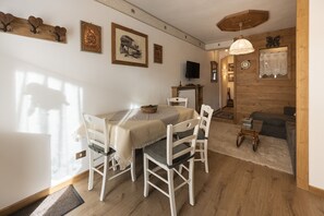 Dining - Casa Col 2, close to the ski slopes (Cortina d´Ampezzo)