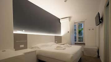 Standard Double Room | Free WiFi, bed sheets