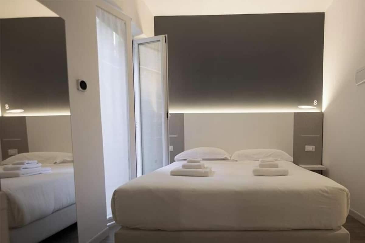 Standard Single Room | Free WiFi, bed sheets