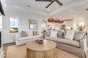 Living area - Brand NEW! 5 Bedroom home off South Bald Head (Bald Head Island)