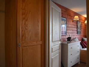 Interior - South-facing studio with parking in Font-Romeu (Font-Romeu-Odeillo-Via)
