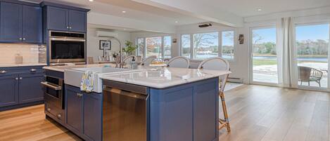 Refrigerador, placa de cocina