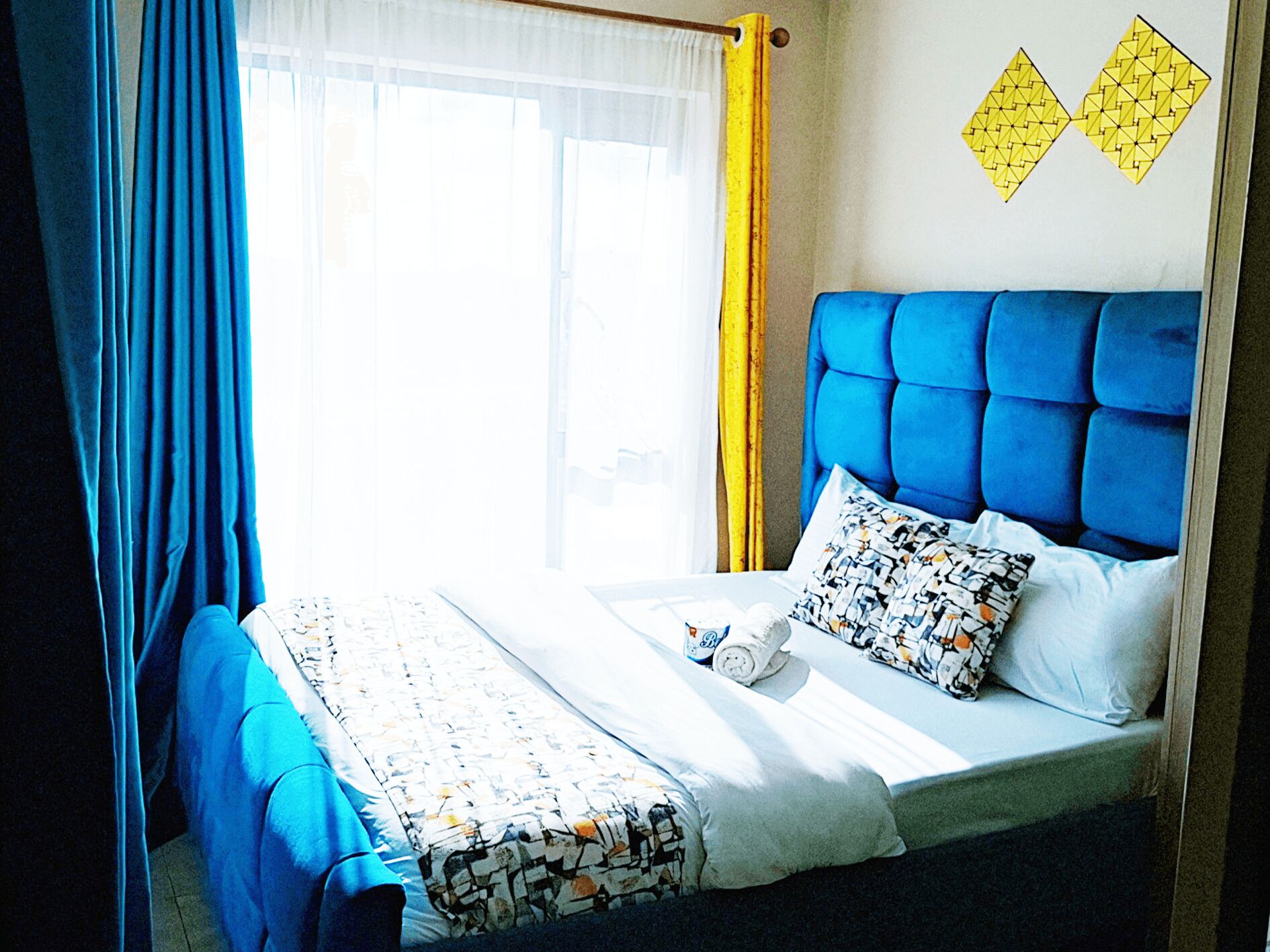 Iron/ironing board, WiFi, bed sheets