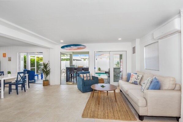 TV - 🌊Private Pool | Pet Friendly | The Sandy Seahorse🌊 (Fort Myers Beach)