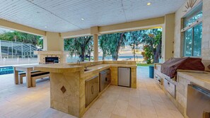 ميكروويف، فرن، موقد طهي مسطح، غسالة أطباق