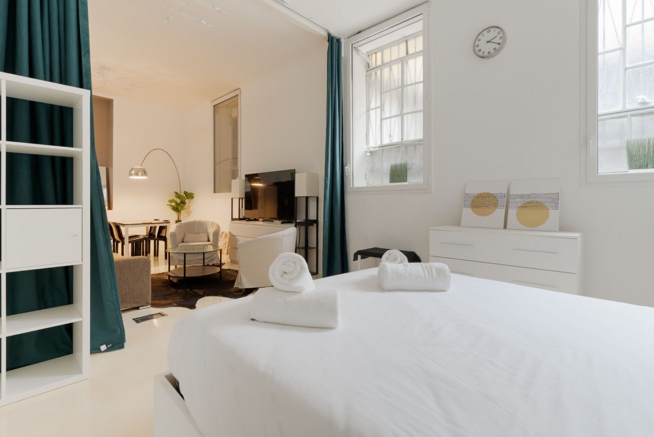 2 bedrooms, iron/ironing board