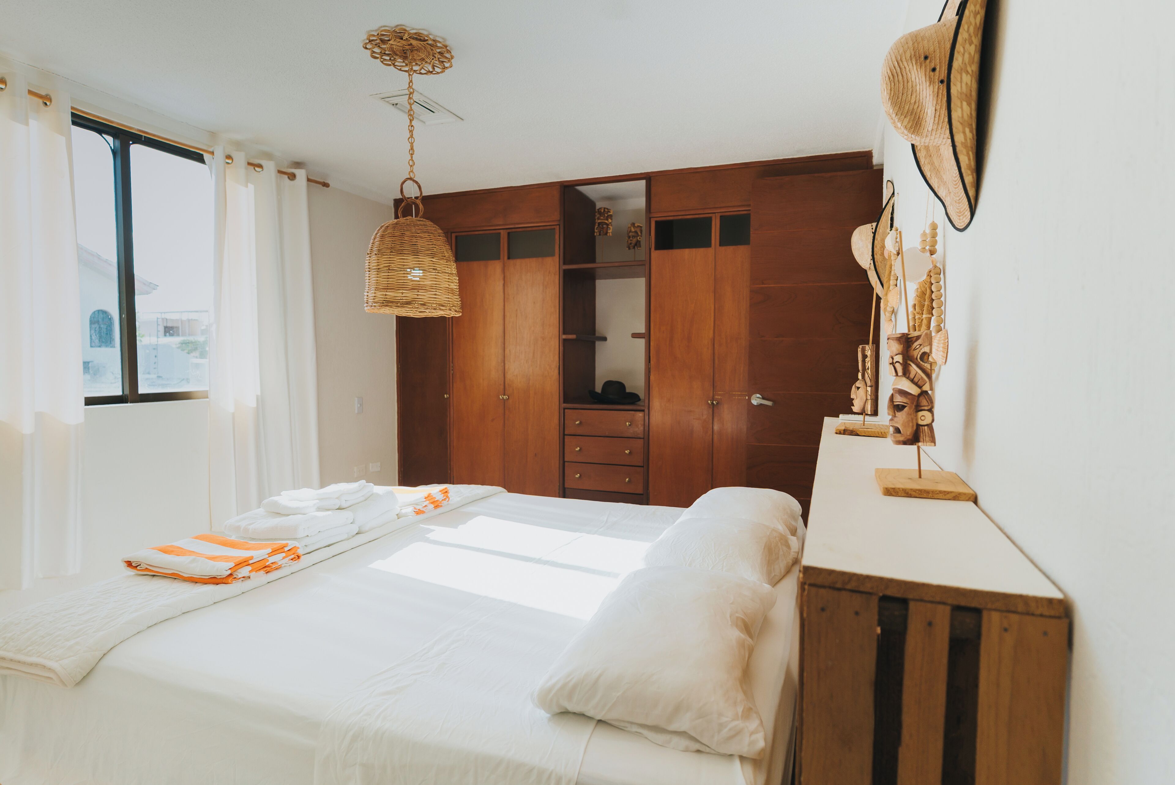 3 室のベッドルーム、インターネット、ベッドシーツ