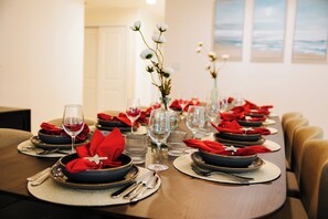 Dining - Clearwater AquaVista Retreat - Pool heating avail (Clearwater)