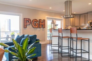 Interior - Luxury Mountainside with Spectacular Views (Pittsburgh)