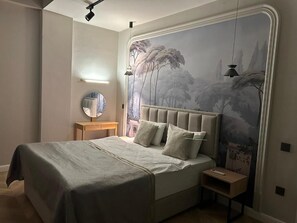 ラグジュアリー アパートメント 2 ベッドルーム バルコニー シティビュー | 低刺激性寝具、セレクト コンフォート製ベッド、ミ ニバー、セーフティボックス (室内)