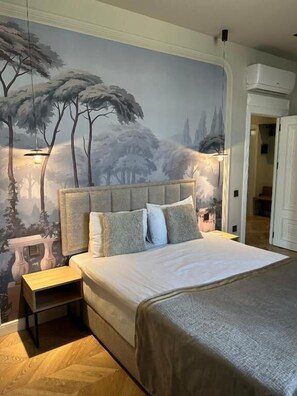 Luxury Apartment, 2 Bedrooms, Balcony, City View | Hypo-allergenic bedding, Select Comfort beds, minibar, in-room safe