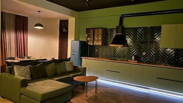 Luxury Apartment, 2 Bedrooms, Balcony, City View