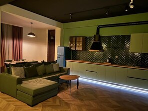 Luxury Apartment, 2 Bedrooms, Balcony, City View | Hypo-allergenic bedding, Select Comfort beds, minibar, in-room safe