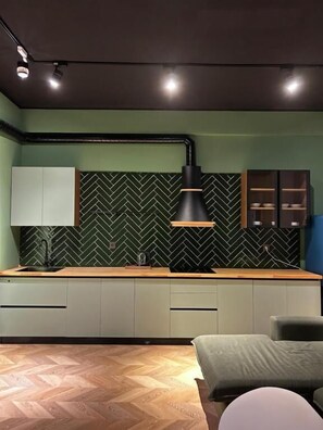 Mini-fridge, microwave, dishwasher, coffee/tea maker