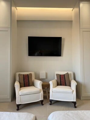 Interior - Downtown by the thermal springs (Loutra Edipsou)