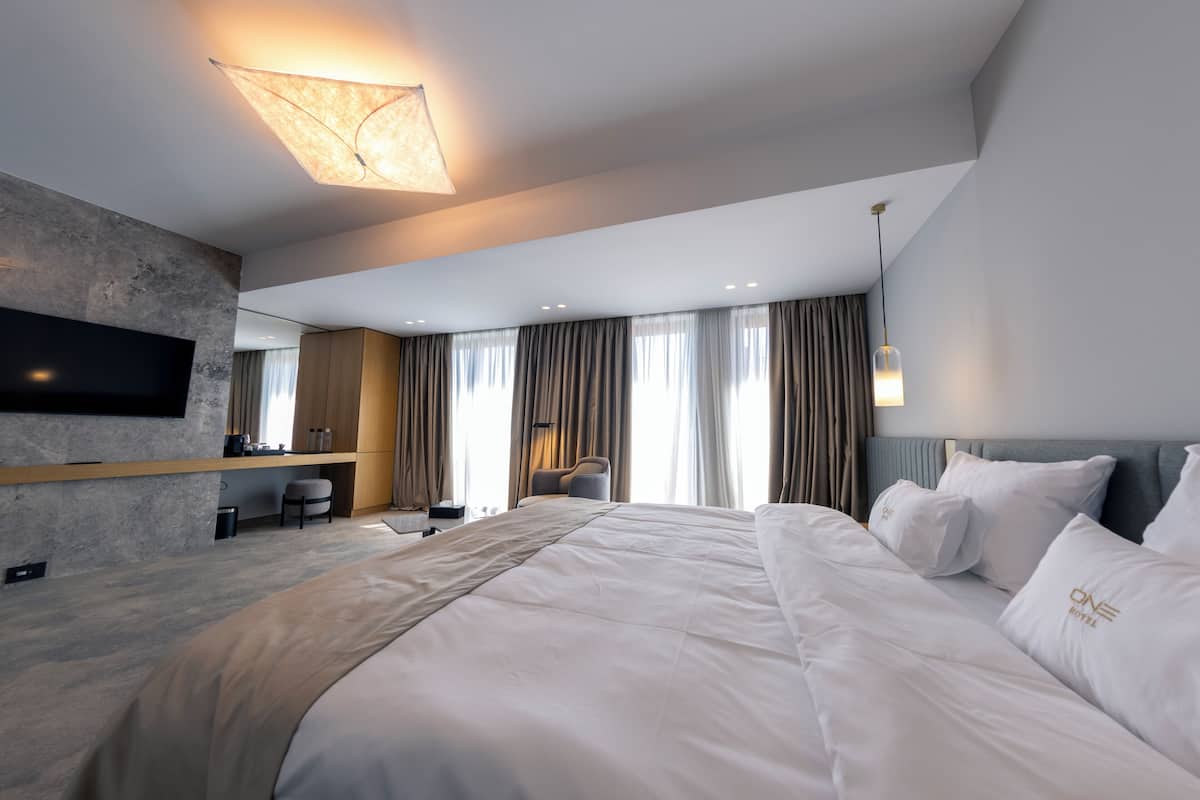 Superior Double Room, City View | In-room safe, desk, blackout drapes, soundproofing