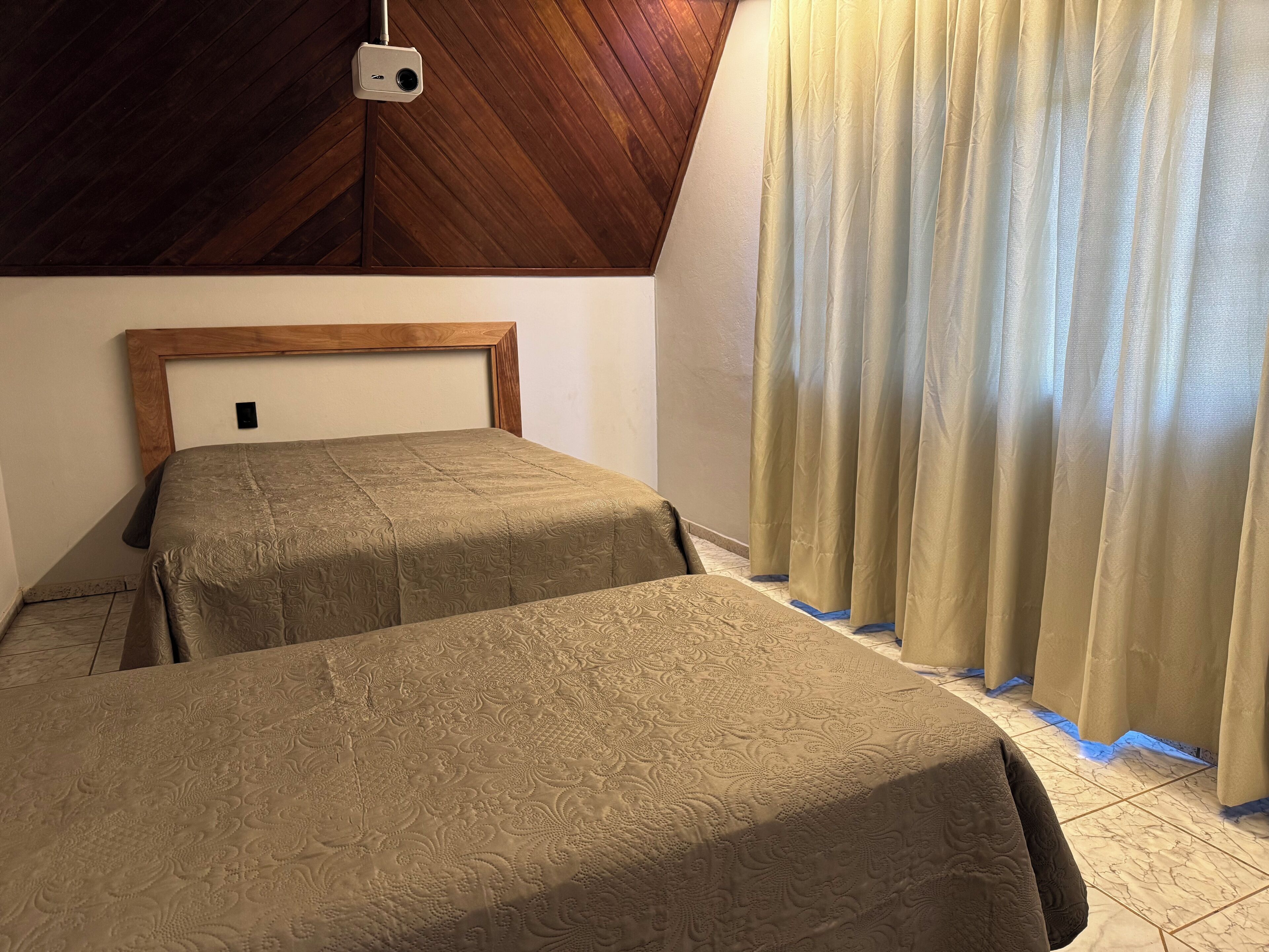 3 habitaciones, wifi gratis y acceso para silla de ruedas 