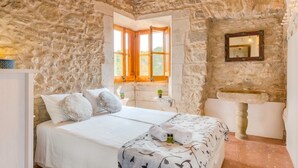 6 bedrooms, iron/ironing board, bed sheets - Villa Sant Feliu - Six Bedroom Villa, Sleeps 16 (Diana)