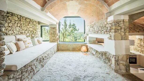 Interior - Villa Sant Pere - Four Bedroom Apartment, Sleeps 8 (Vilopriu)