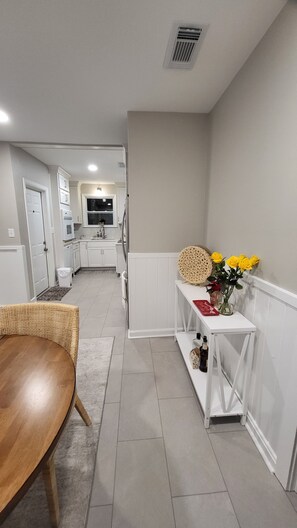 Interior - Terrific 3-bedroom house Located in Magnolia Heights near Capital &Universities (Tallahassee)