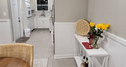 Terrific 3-bedroom house Located in Magnolia Heights near Capital &Universities