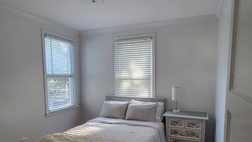 3 chambres, fer et planche à repasser, Wi-Fi gratuit, draps fournis