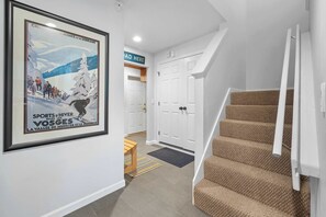 Interior - Okemo Ski-In/Out Family Retreat | Space for up to 10 (Ludlow)