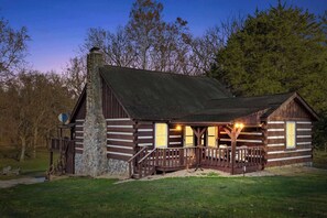 Exterior - Riverfront w Hot Tub, Game Room, Fire Pit & More (Maurertown)