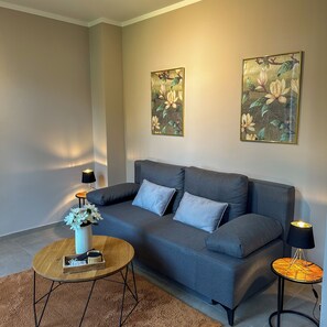 Smart TV - Riverside residence: old building charm, comfort & water views (Oldenburg)