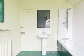 Hair dryer - Peacock & Pebble Cottage, Whitstable (Whitstable)