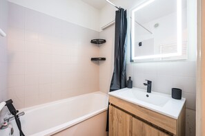 Bathroom - Le Cocon des Pistes - Station à 10 minutes (Les Contamines-Montjoie)