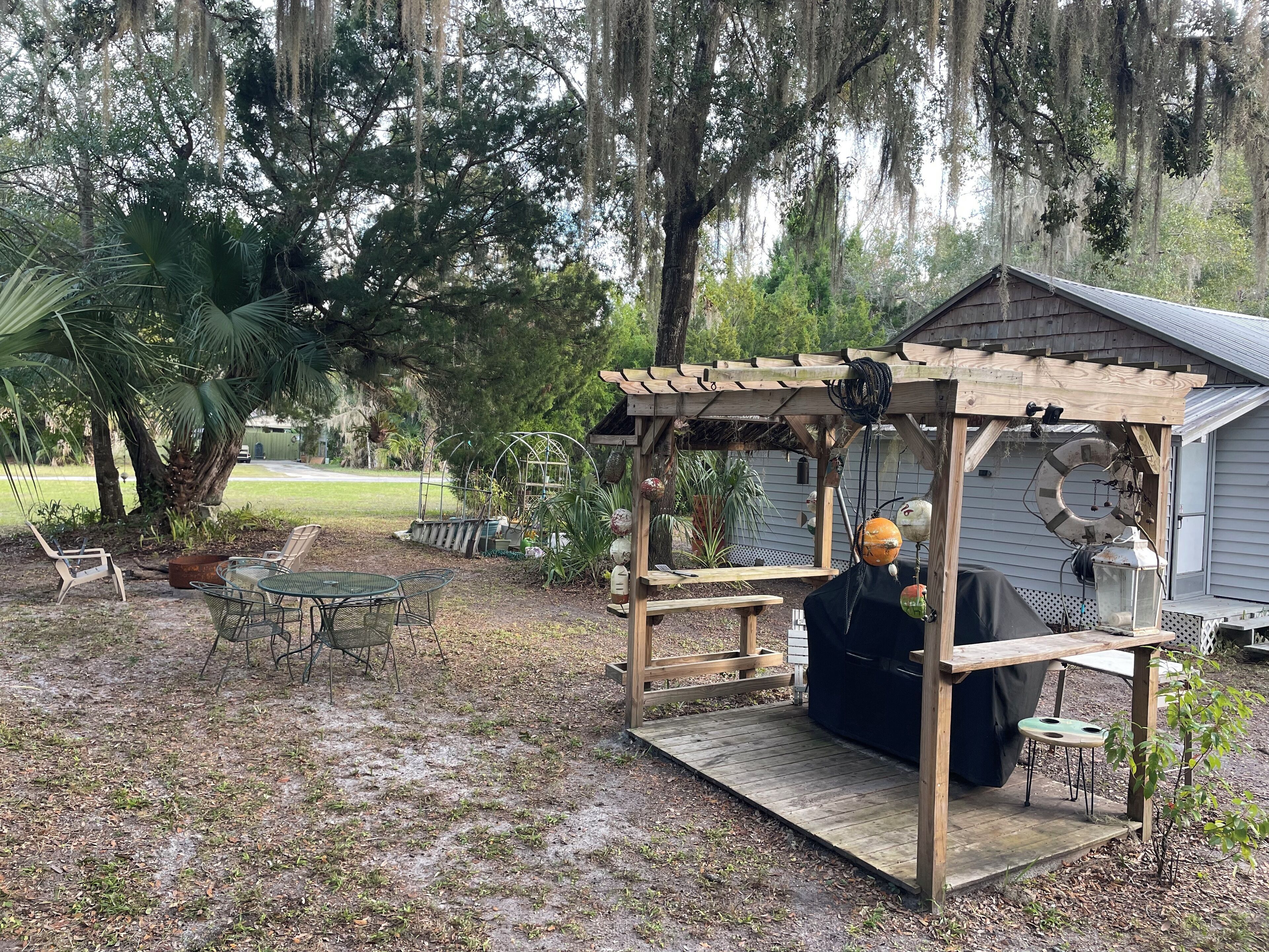 屋外ダイニングエリア