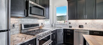 Alma Retreat w/ Stunning Mountain Views Near Breck