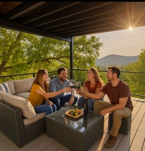Property grounds - Lake Views • Private Deck • Walk to Boat Ramp (Canyon Lake)