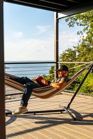 Property grounds - Lake Views • Private Deck • Walk to Boat Ramp (Canyon Lake)