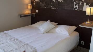 1 bedroom, iron/ironing board, free WiFi