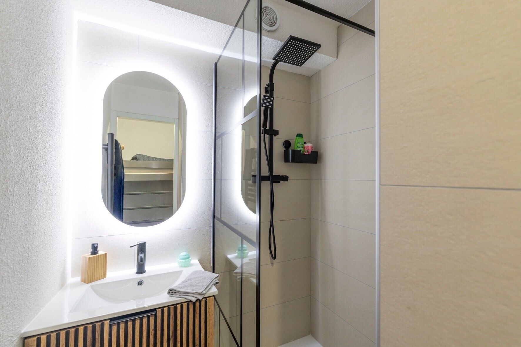 Dusche, Haartrockner