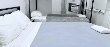 Un bressol de viatge, wifi gratuïta i roba de llit