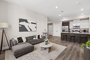 Screen Shot 2025-05-18 at 8.15 - Urban Home Away from Home w. Rooftop& Parking (Jersey City)