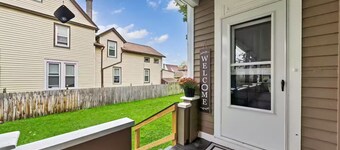 Western-Themed & Conveniently-Located Apartment in Tonawanda