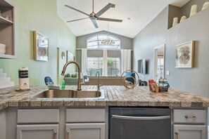 Interior - Lake Berkley 5BR, Pool, Near Disney (Kissimmee)