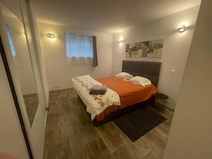 2 chambres, fer et planche Ă repasser, Wi-Fi, draps fournis