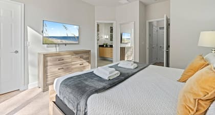 Amazing Family House w pvt Pool - 1605