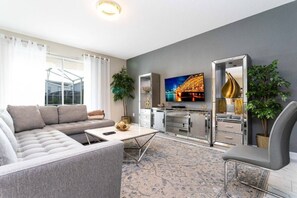Smart TV - 6BR Villa w/ Pool, Spa & Resort — Close to Disney (kissimmee)