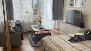 Bügeleisen/Bügelbrett, WLAN, Bettwäsche