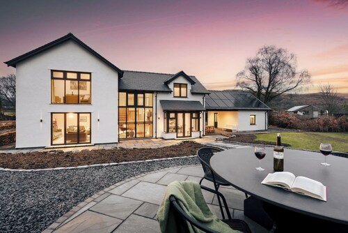 Lily Bank | Ridgestone