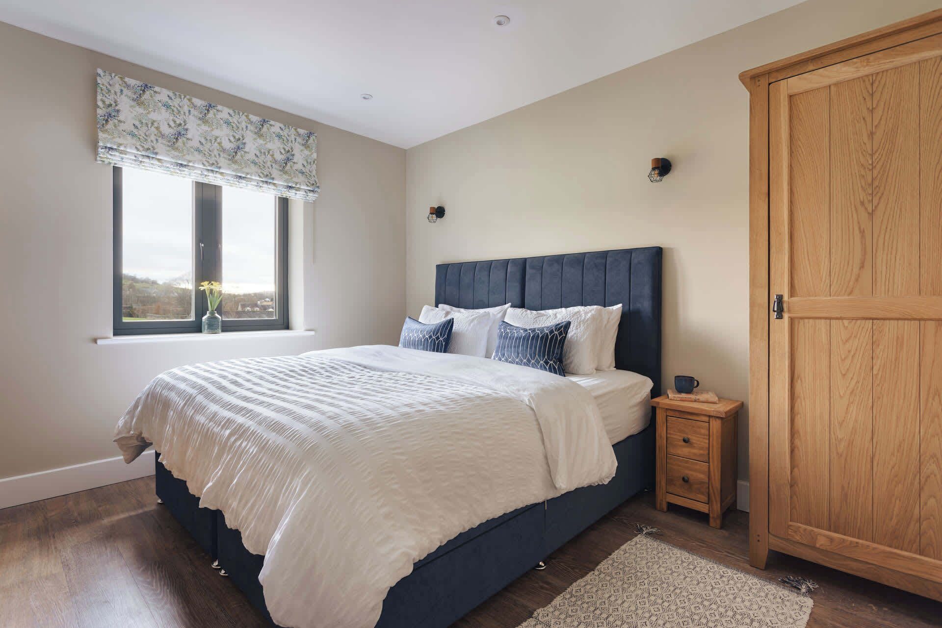 Iron/ironing board, WiFi