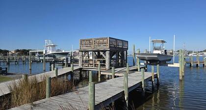 CV9A: Waterfront One-Bedroom Villa with Loft and Sun deck.