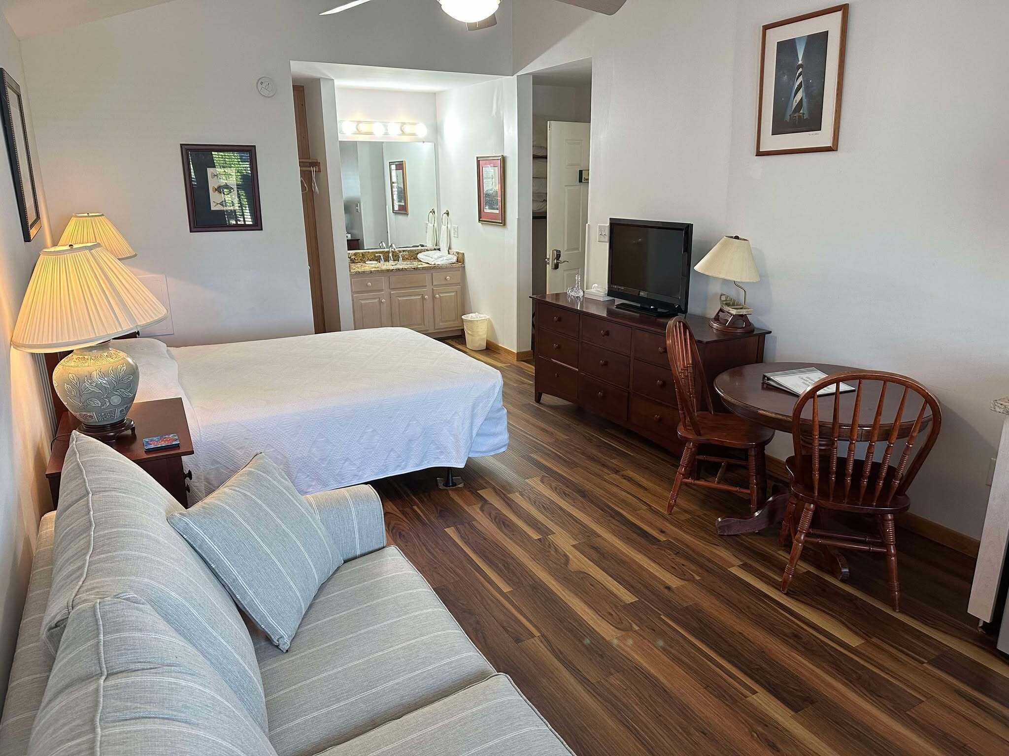 Accès Internet, draps fournis